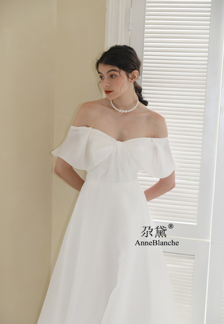原创设计师法式优雅蝴蝶简洁一字白色欧根裙摆婚纱