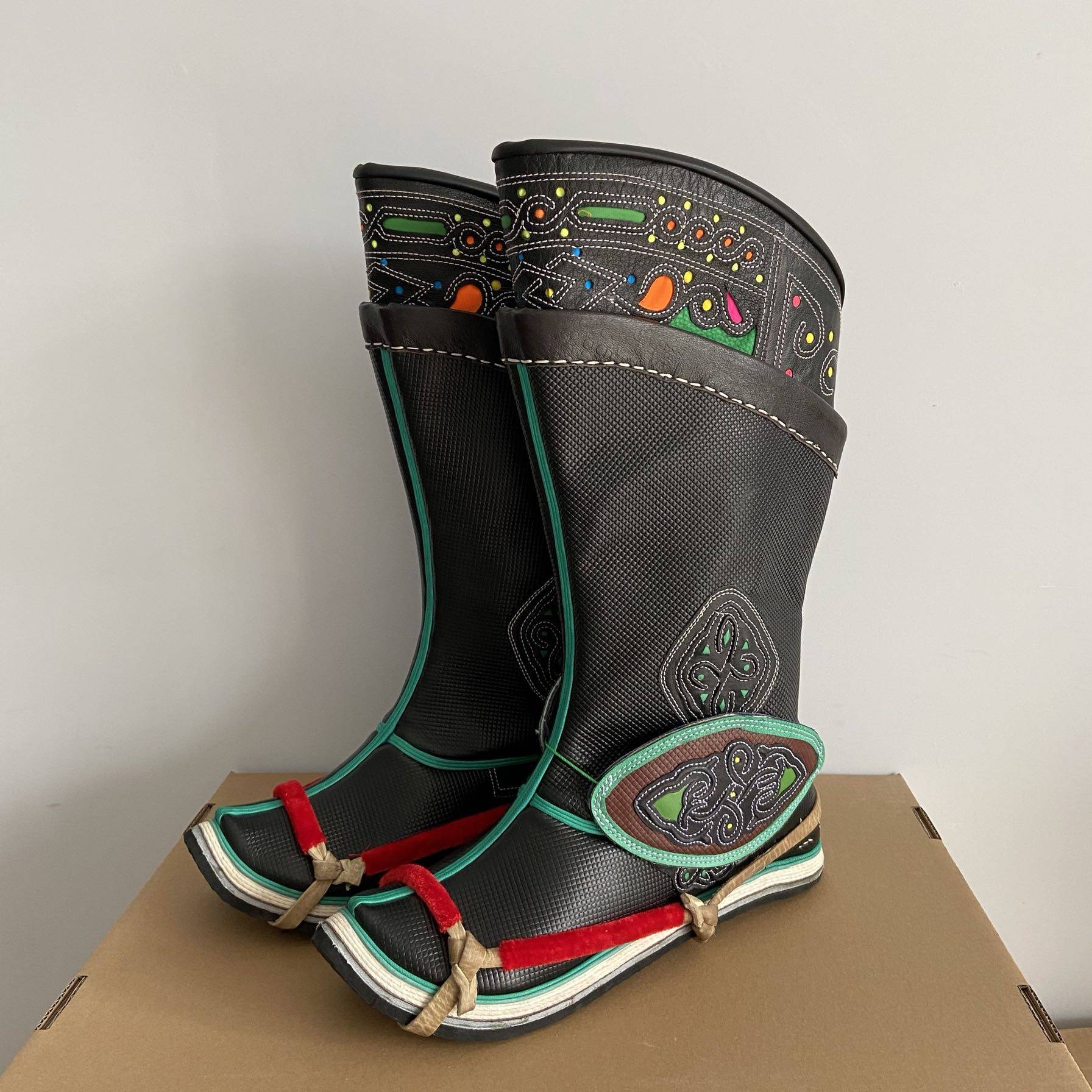 四季款进口头牛皮男靴摔跤蒙古元素图腾马靴时装靴