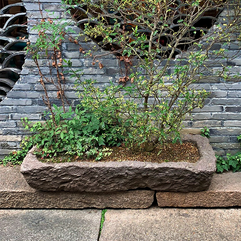 流水老旧石臼水槽石盆室外花园庭院户外种花石雕