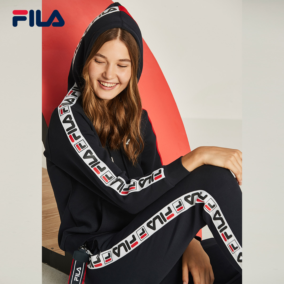 fila斐乐官方运动卫衣女士帽衫