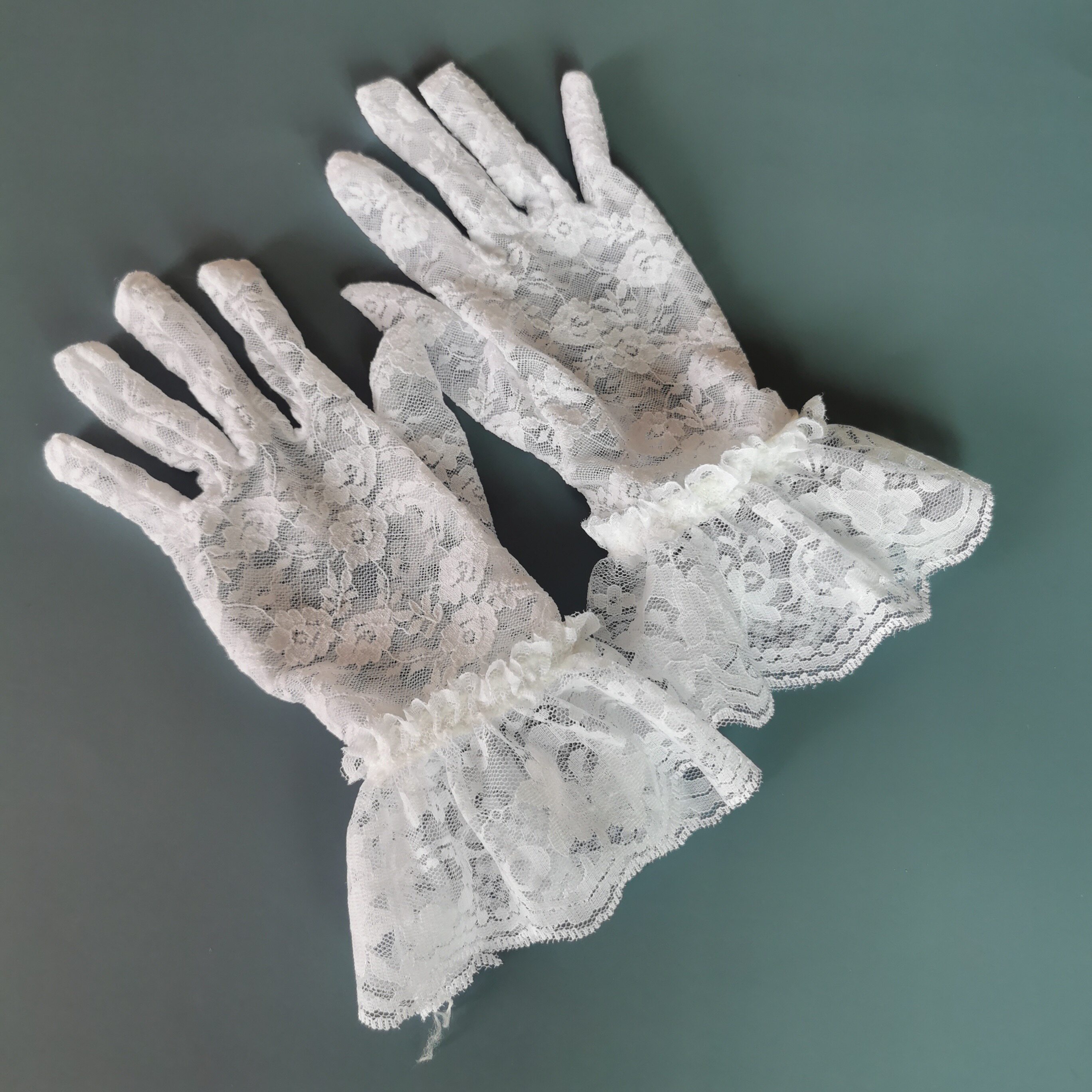 白色蕾丝手套女薄款复古优雅花边lolita新娘性感婚纱手套