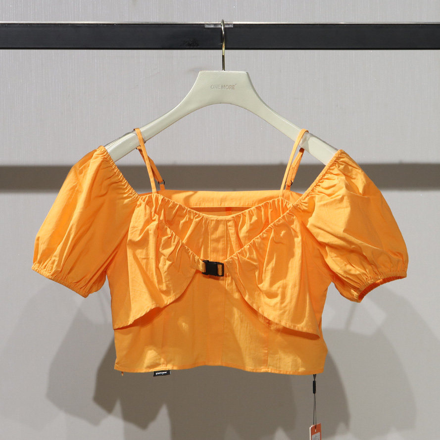 onemore文墨女装夏新款新款商场同款卡扣装饰上衣短外套