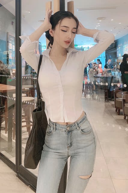 I was Kaka 1995 V-neck long-sleeved dress shirt 2020 Spring and Autumn temperament Slim sexy red and white mesh shirt female Korean I was Kaka 1995 V-neck long-sleeved dress shirt 2020 Spring and Autumn temperament Slim sexy red and white mesh shirt female Korean