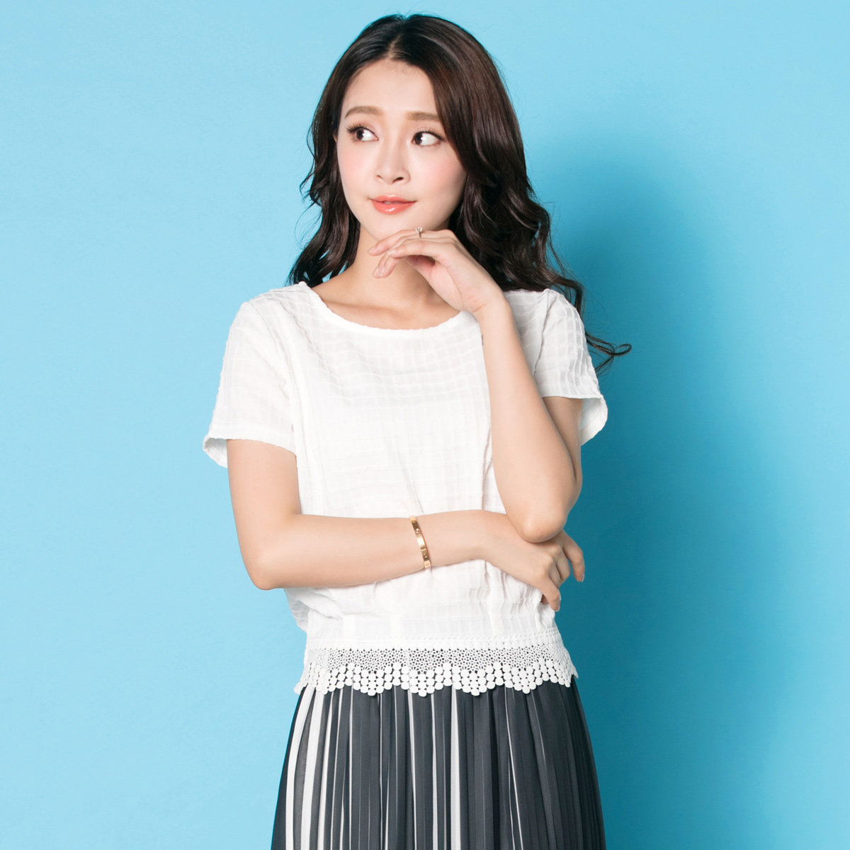 夏季女装韩版白色短袖t恤女百搭圆领修身半袖打底衫显瘦短款上衣