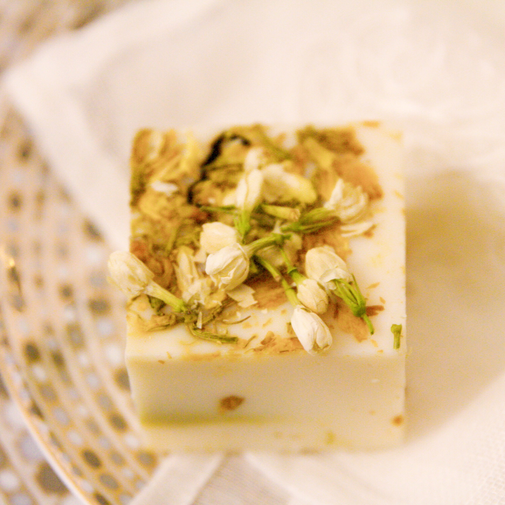 精油皂纯洗脸天然全身v皂手工皂蜂蜜皂天然正品茉莉花皂敏感肌用