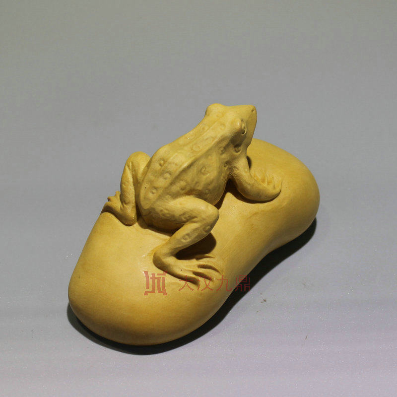 石头青蛙摆件黄杨木雕刻动物把玩件木雕工艺品木质茶宠