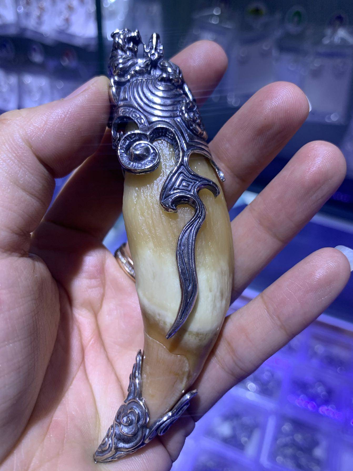 男女保护防裂虎牙吊坠银套狗牙牙齿大号女士项坠