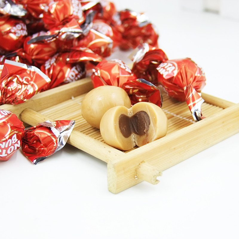 俄罗斯进口kdv榛仁巧克力夹心奶油太妃糖果软糖糖果