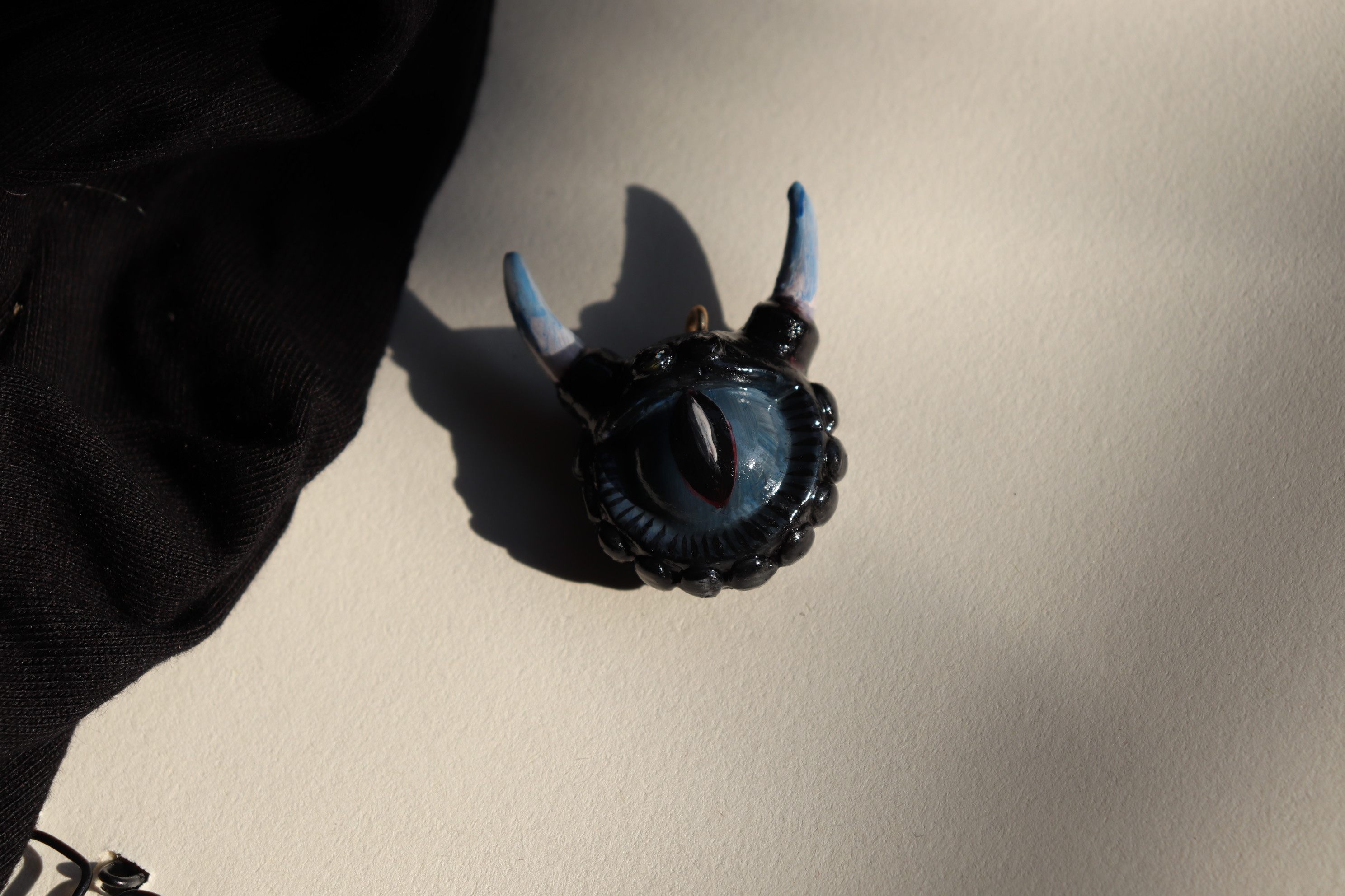 恶龙之眼手绘陶瓷特色礼物项链暗黑天使的翅膀龙眼项坠