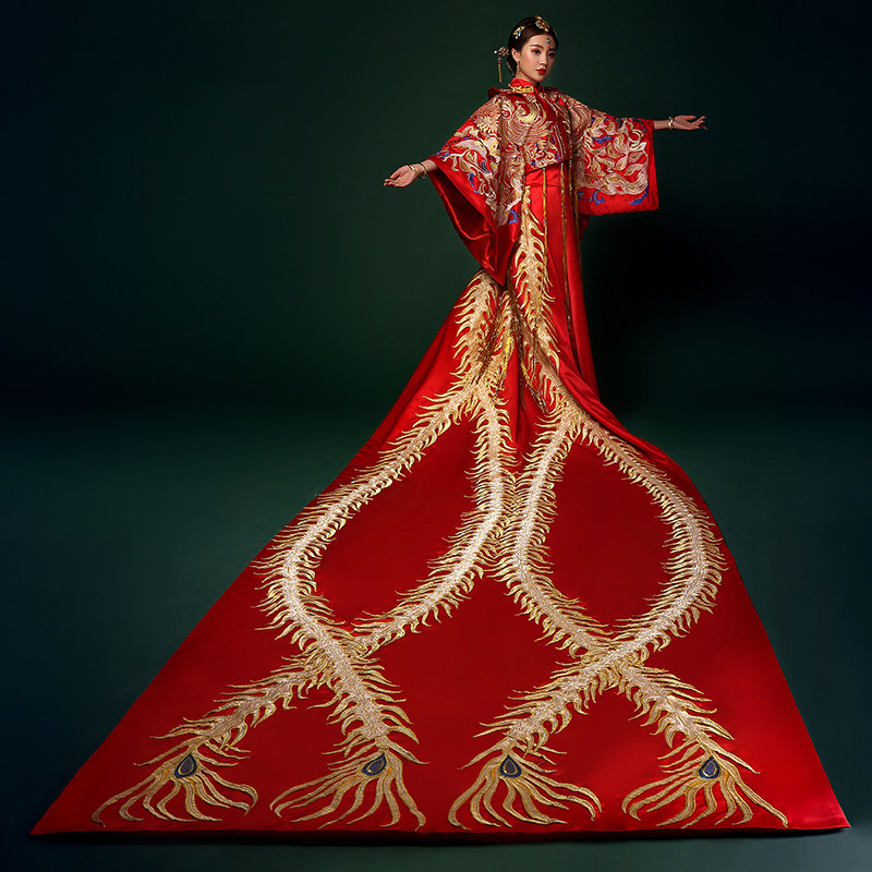 2019新款秀禾新娘结婚大拖尾龙凤褂大凤尾中式旗袍