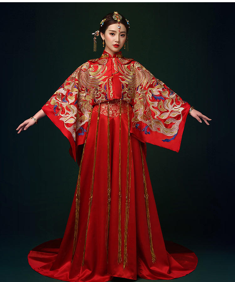 2019新款秀禾新娘结婚大拖尾龙凤褂大凤尾中式旗袍