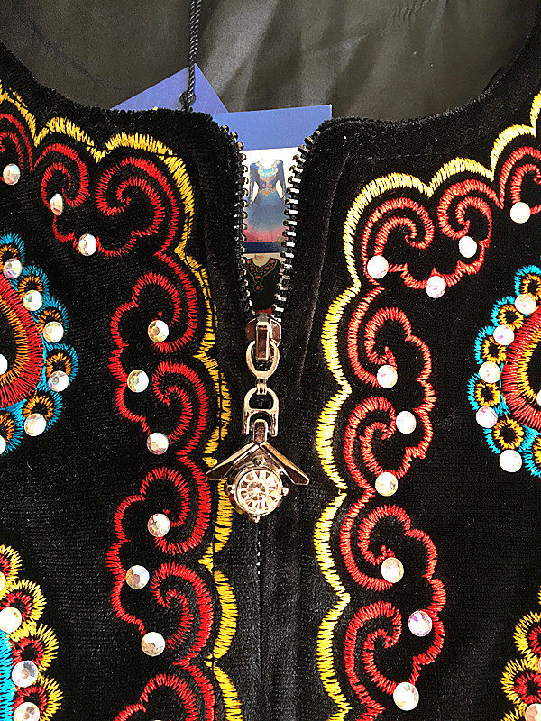 新疆民族新款绣花马甲舞蹈演出衣服坎肩背心民族服装