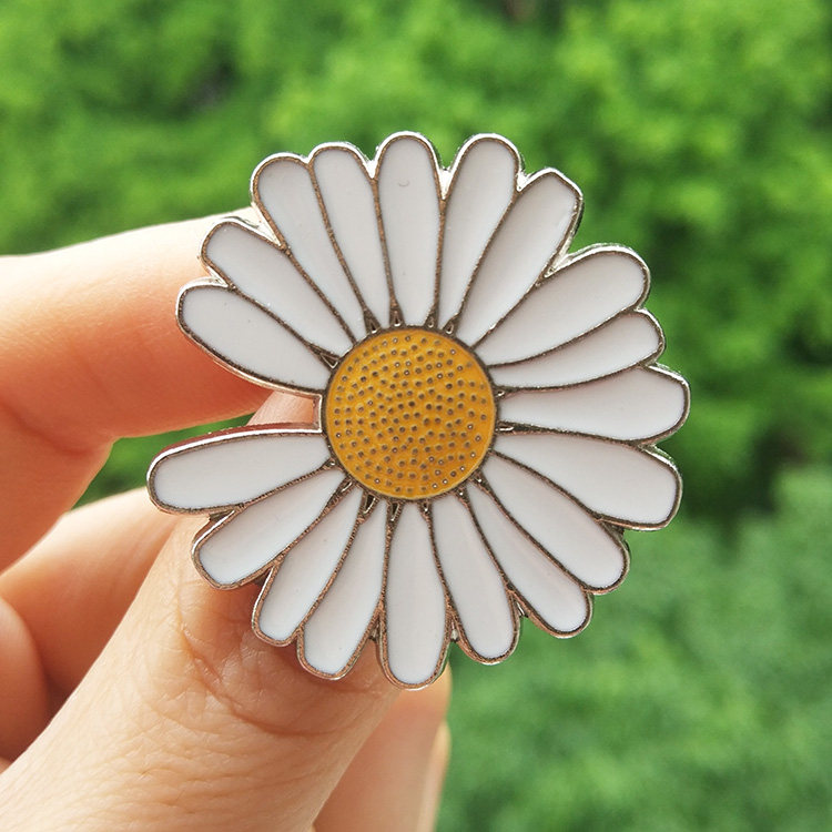 新品热销gd权志龙同款缺口小雏菊胸针简易小别胸针