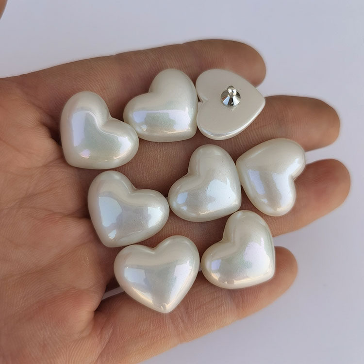 高档心形珍珠纽扣毛衣针织衫衣服装饰扣子儿童纽扣