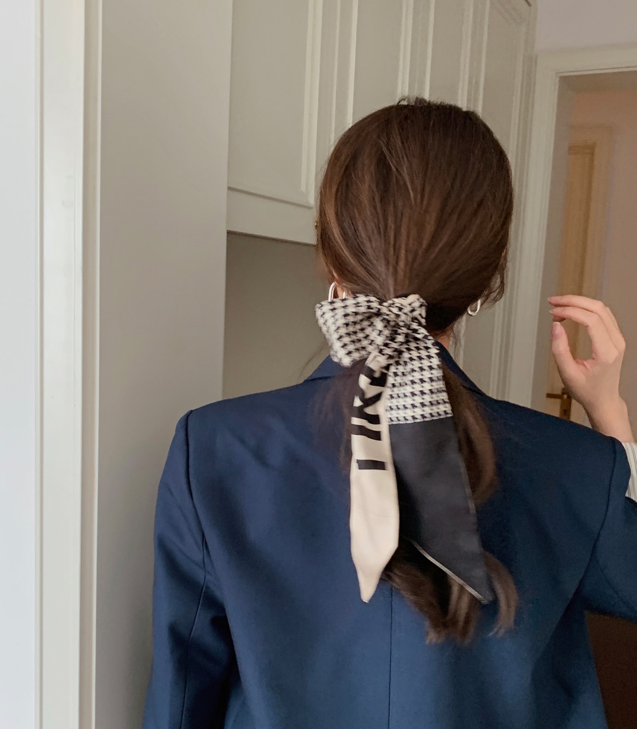 丝巾法式发带女绑发复古马尾黑色春秋百搭包包围巾