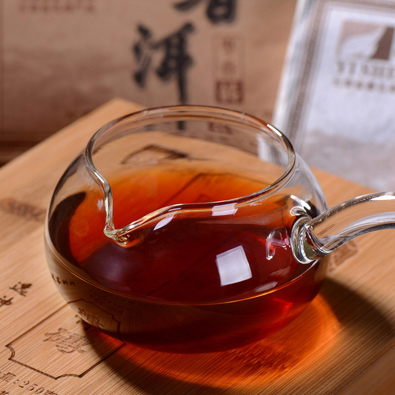 逸神勐海枣香普洱茶熟茶2018年手工雕刻盒装陈香熟普洱