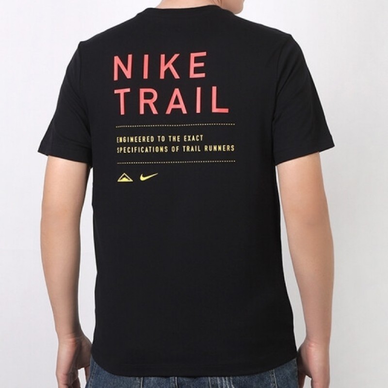 耐克男子夏季新款运动休闲针织圆领透气舒适短袖运动t恤