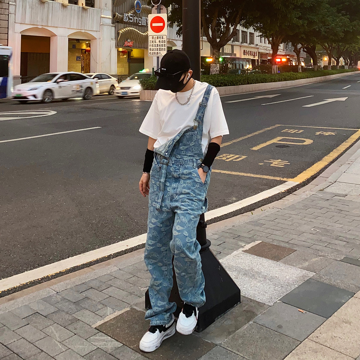 西海岸嘻哈腰果提花刺绣宽松背带裤男牛仔牛仔裤