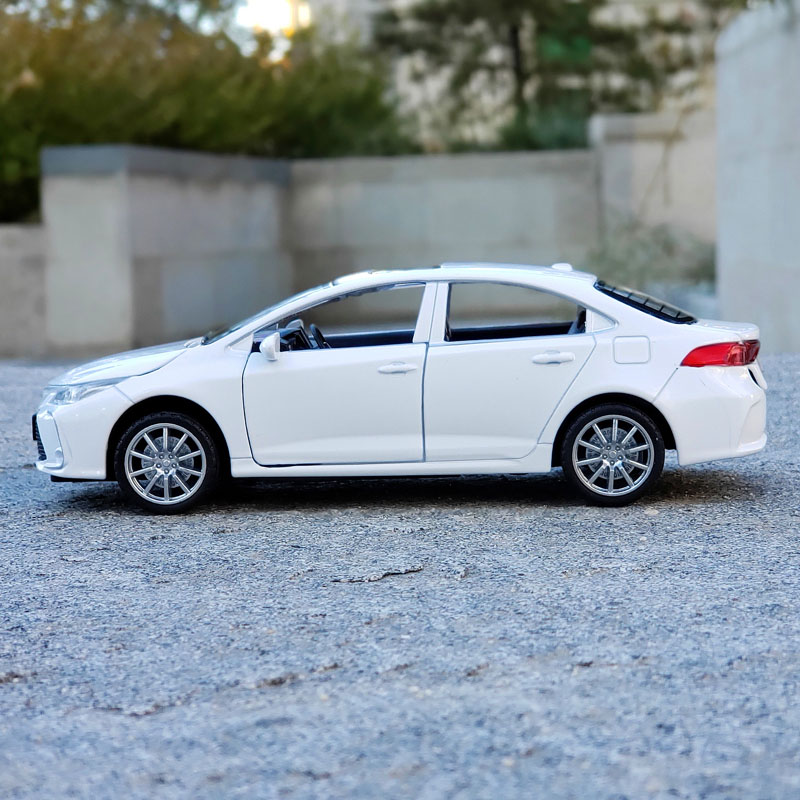 丰田卡罗拉合金汽车模型开门回力男孩玩具车仿真金属车模