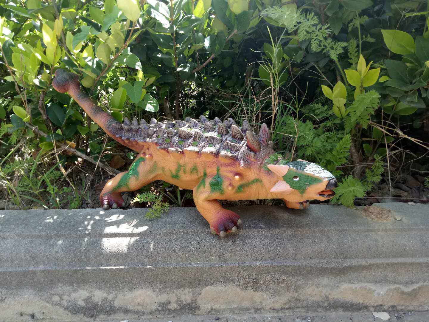 中杰铭肿头男孩龙男孩龙牛龙棘甲龙仿真儿童玩具模型仿真