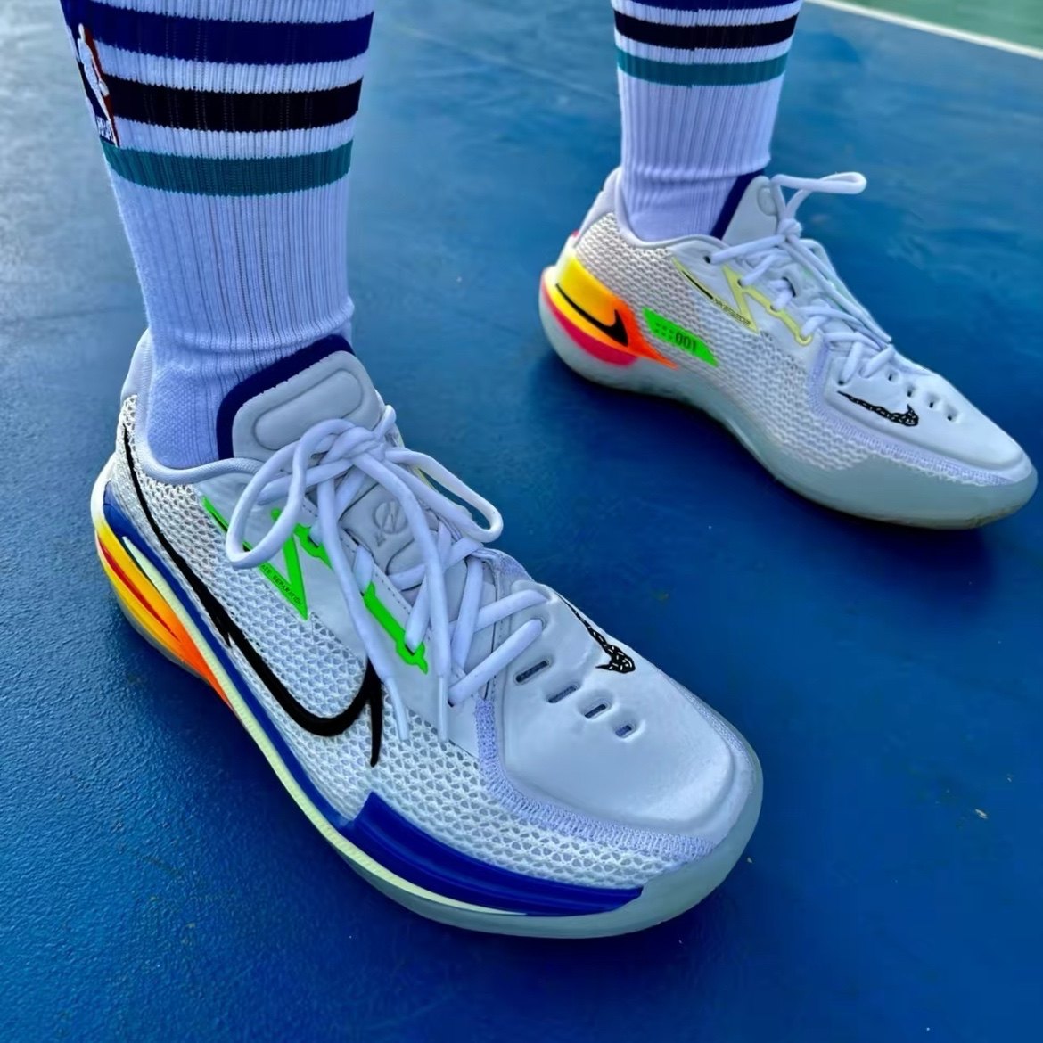 耐克nikeairzoomgtcut白蓝轻便低帮实战篮球鞋