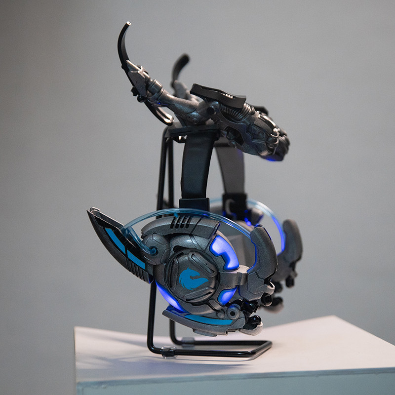 h赛博朋克发光无线蓝牙耳机机械游戏