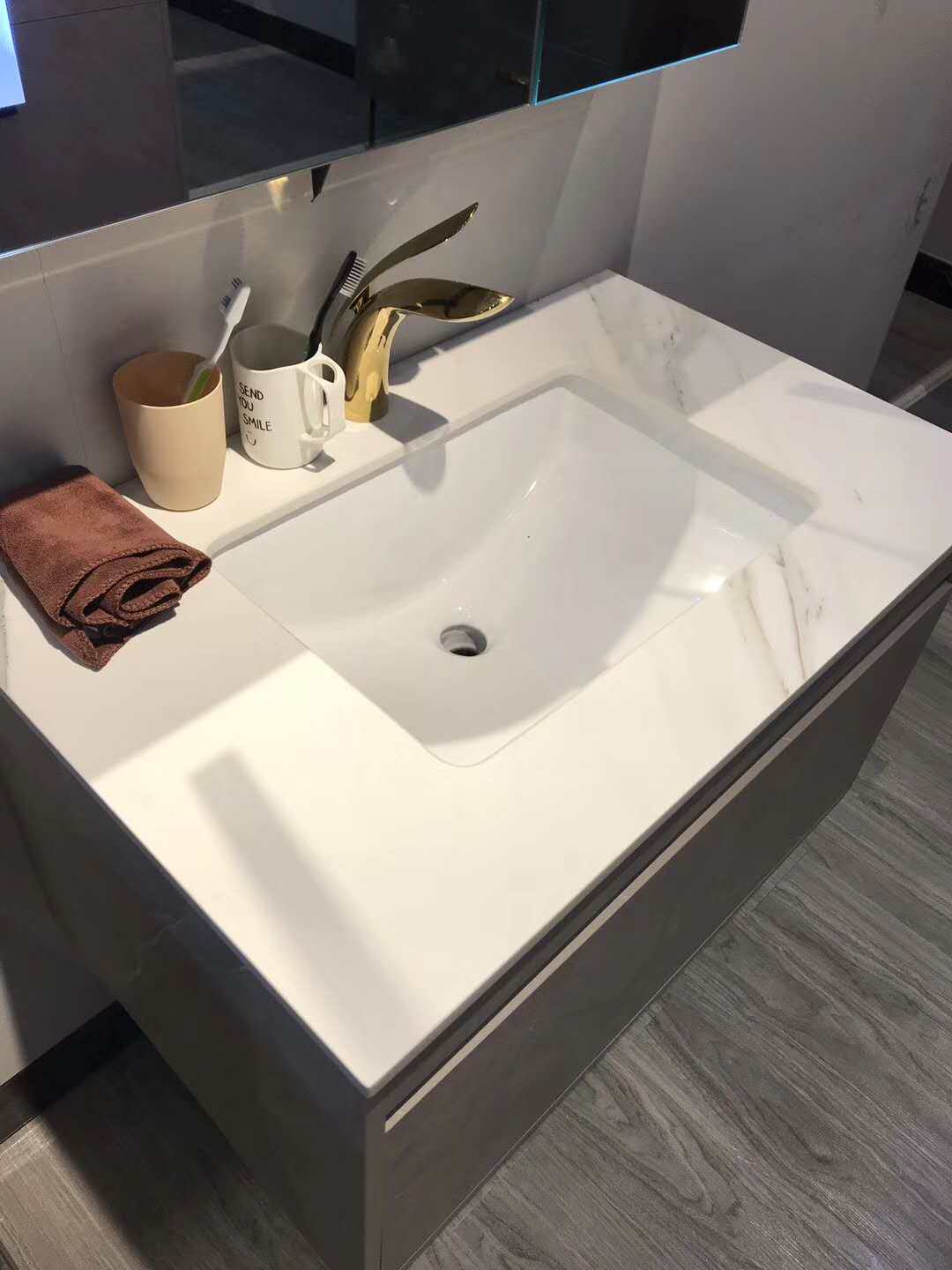 浴室柜莱蒙尼岩台面现代洗手盆智能洗漱定制一体浴室柜组合