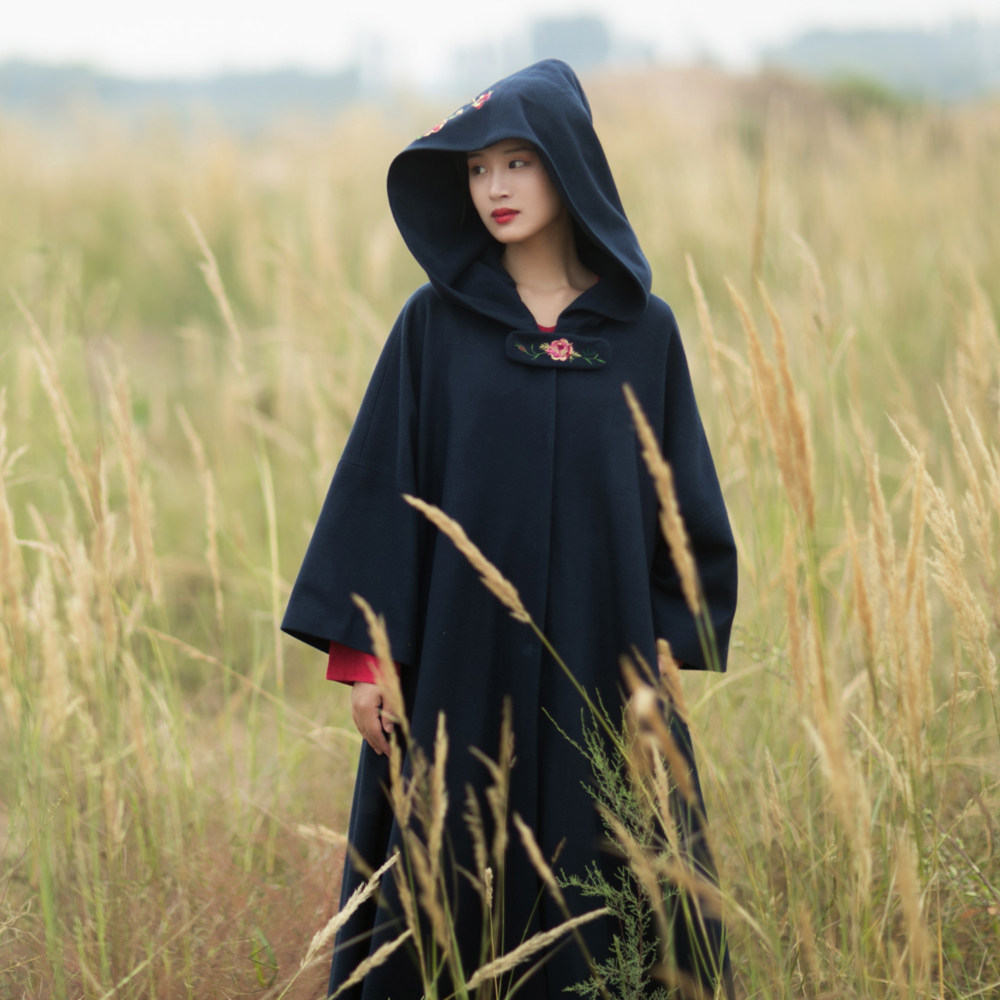 【仓库搬迁,2件7折区】绣花帽毛呢长款大衣巫师帽斗篷外套女