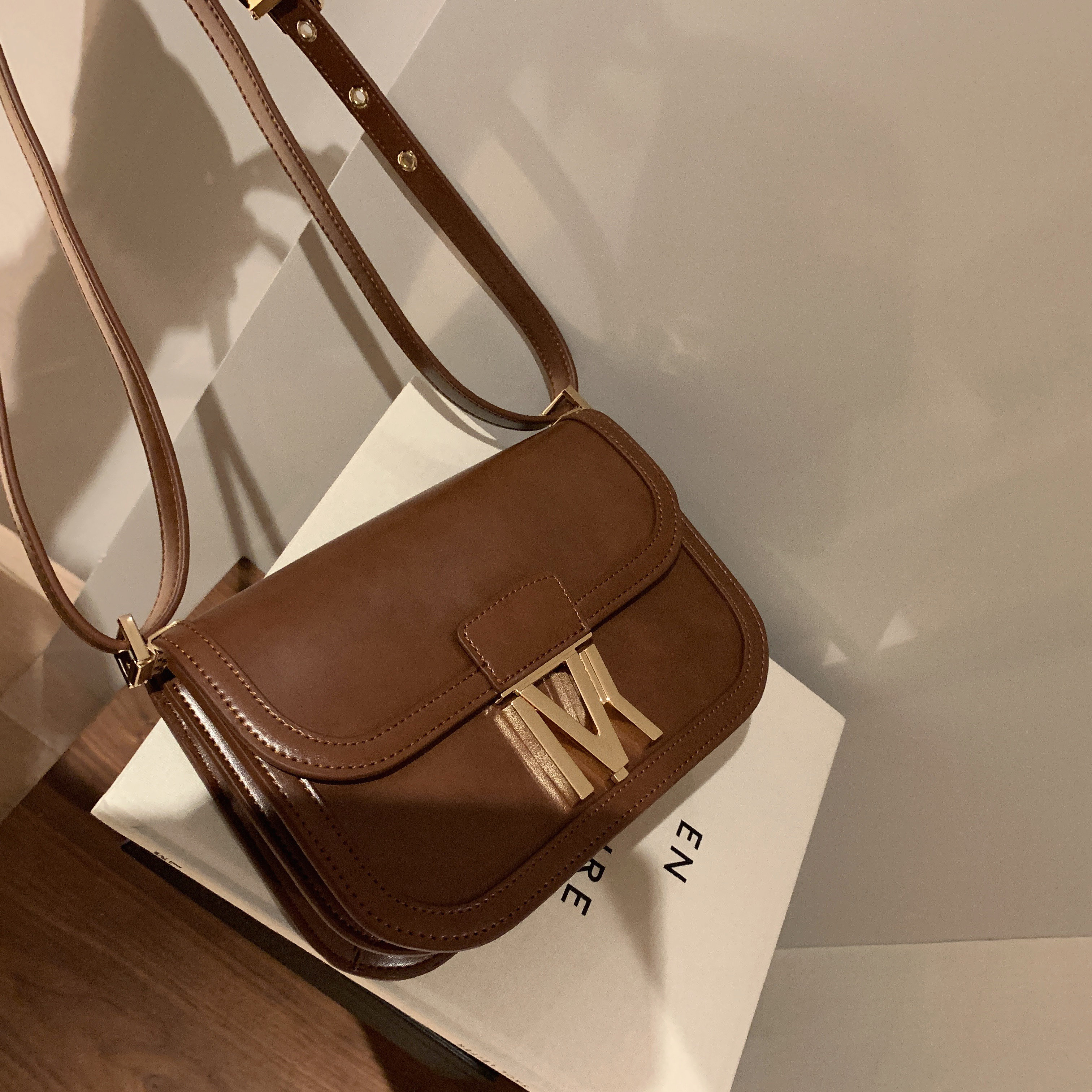 法国miocra koly 小mk秀场情人豆腐包2020新款潮百搭包包女斜挎包