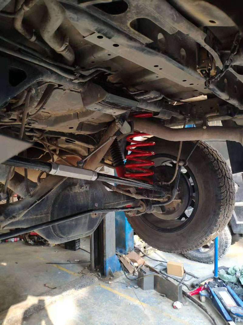 拓虎红减途达越野改装减震器原高升高2寸舒适减震