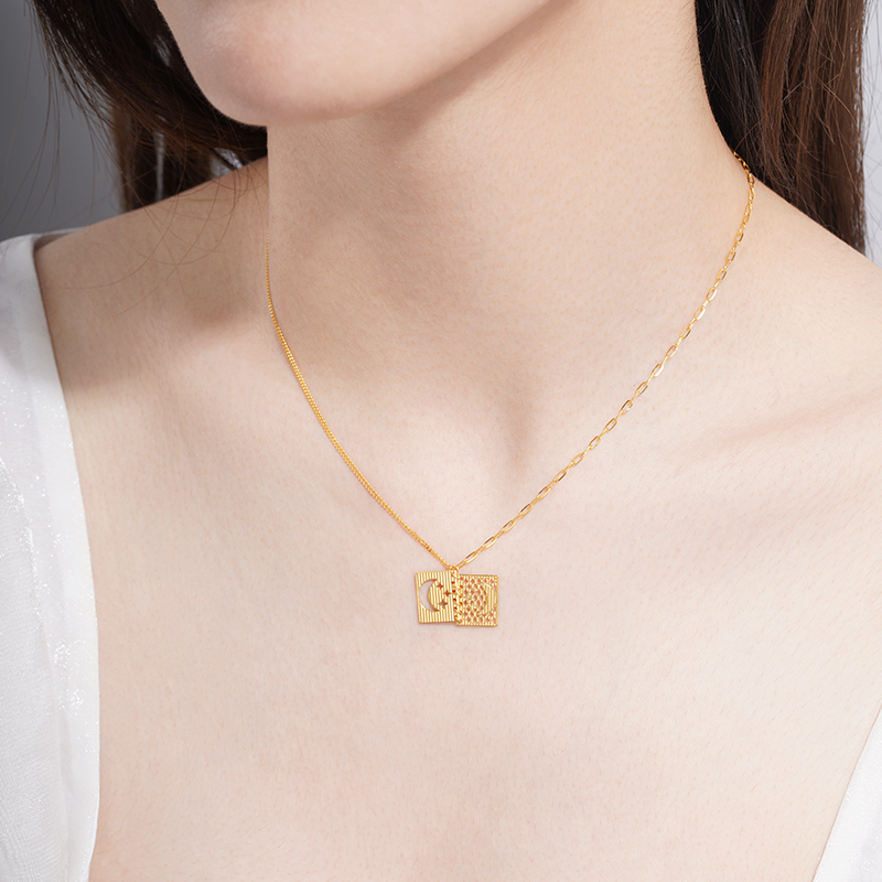 老庙黄金足金星星月亮5g双面开合书本项链甜美颈饰