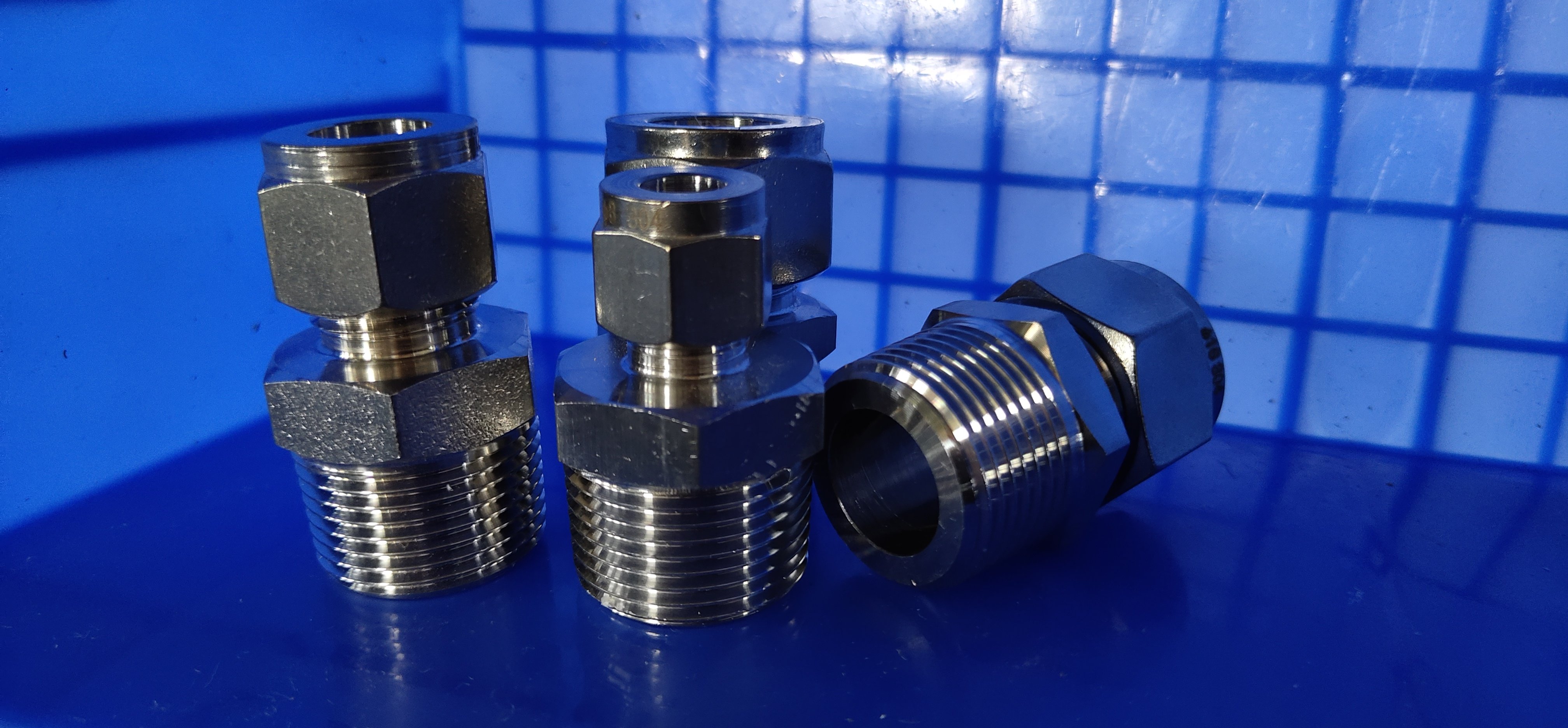 不锈钢接头卡套6分1寸zg螺纹管接头