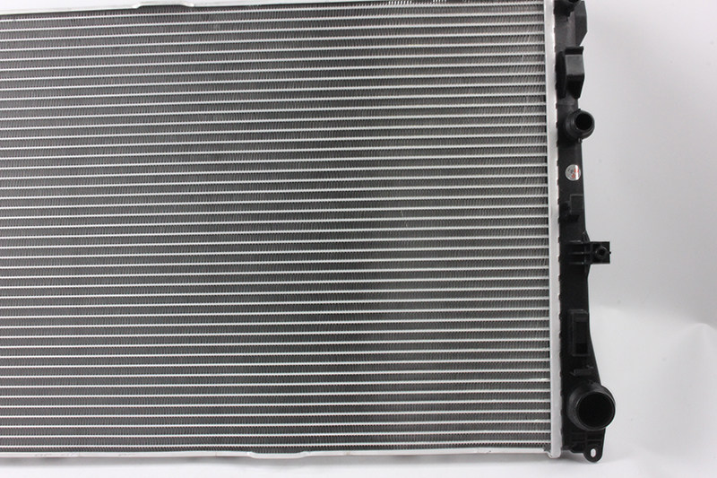 适配奔驰w205水箱散热器c180c200c230c260c280水箱