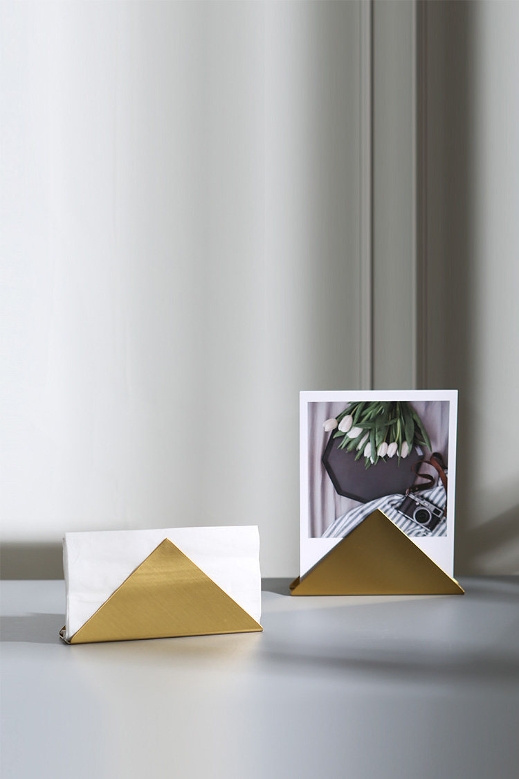 北欧ins三角形纸巾欧式酒店西餐厅餐巾杂志书籍纸巾架