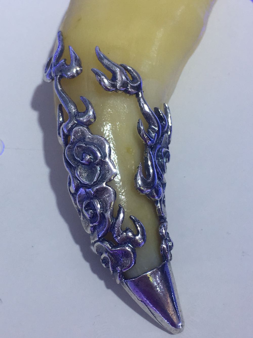 纯银狗牙套包银吊坠藏獒牙狗牙镶嵌套牙齿加工项坠