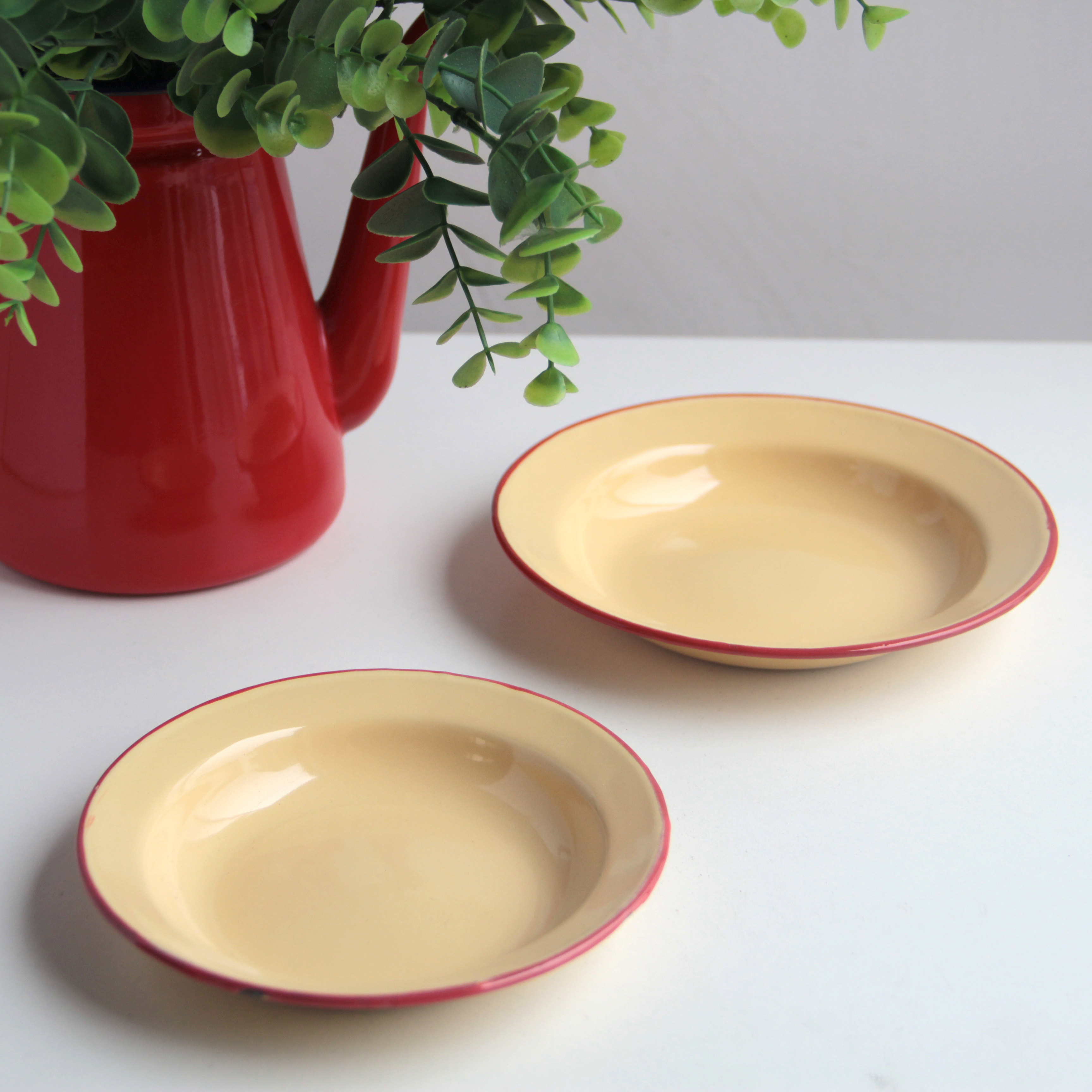 加厚搪瓷瓷盘碟菜盘油碟干碟圆形小吃怀旧餐厅盘