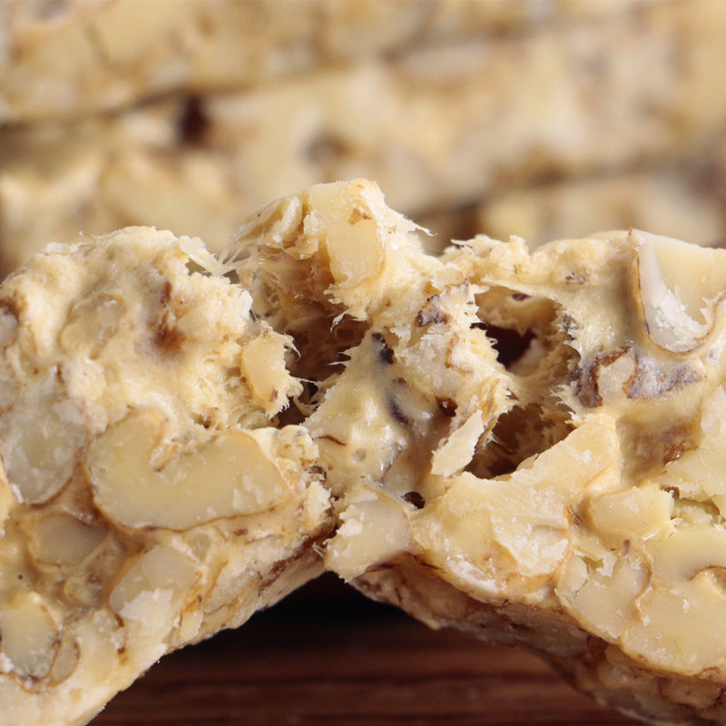 新疆巴旦木核桃仁麻糖切糕艾尔肯麻糖天然营养零食600g特价包邮