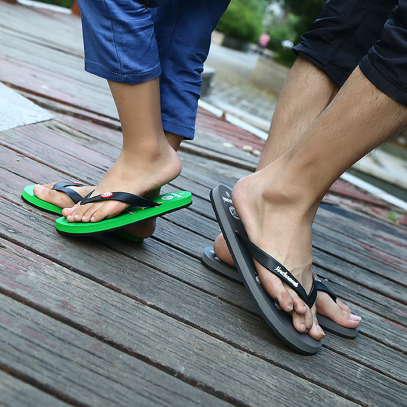 新款夏季儿童凉拖人字拖男童夹脚潮流时尚亲子防滑室内家居拖鞋