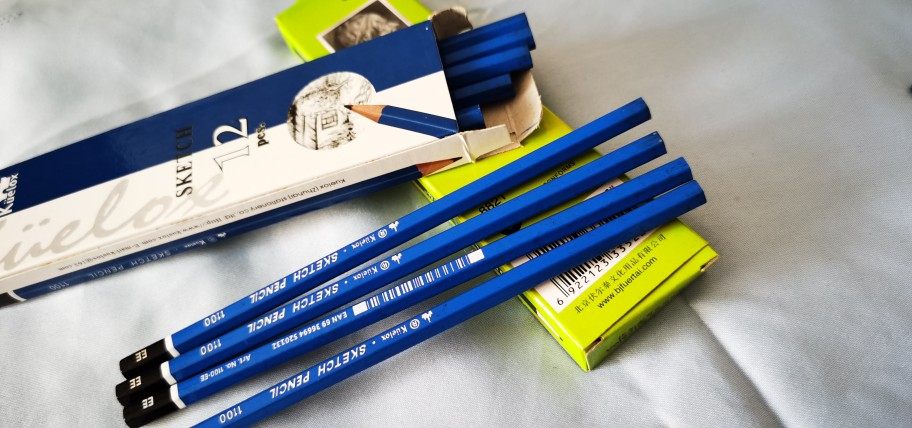 新款普通塑料符合文具浓度差不多10b次品素描铅笔