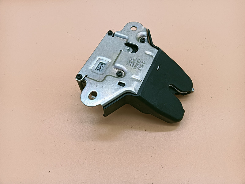 适用于吉利帝豪ec820ec825后备箱锁行李箱门锁闭锁中控锁