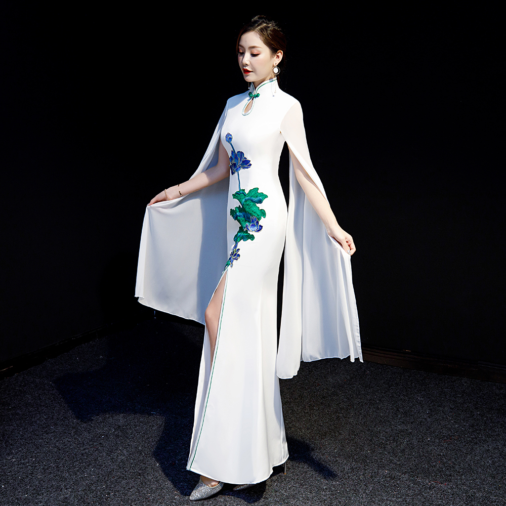 紫缘萱宴会晚礼服长款白色改良开叉旗袍模特走秀礼服