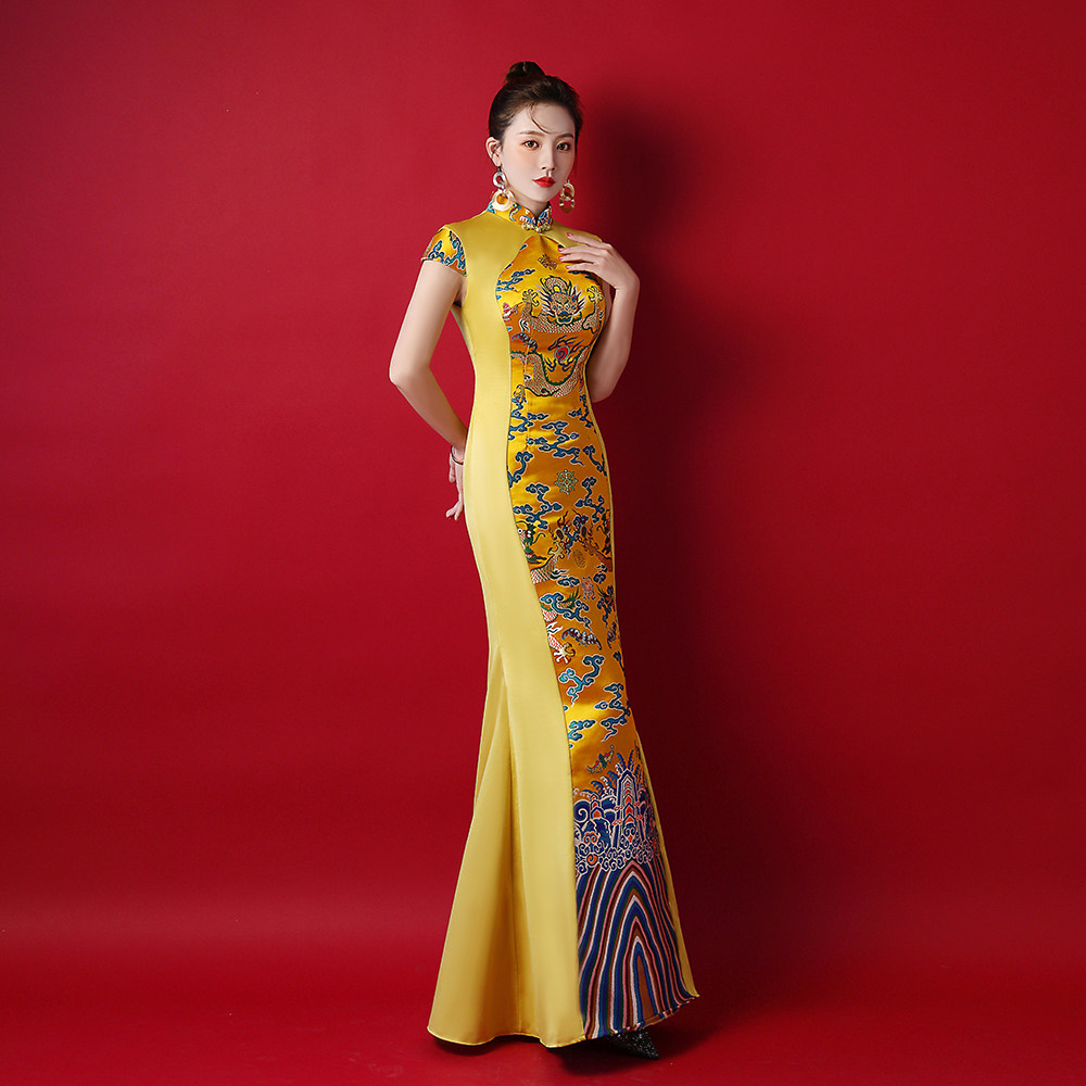 紫缘萱中国国风旗袍长款礼服刺绣龙袍模特团队礼服
