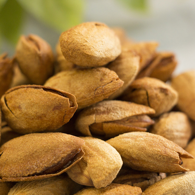 巴旦坚果散装奶油薄壳手剥新货炒货零食再吃杏仁