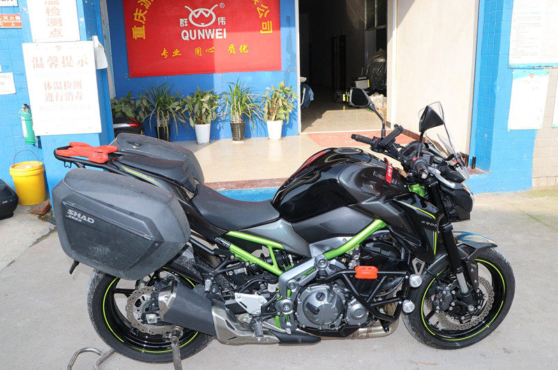 适用于川崎z900夏德三箱后备箱侧箱尾箱衣架z900夏德边架改装件