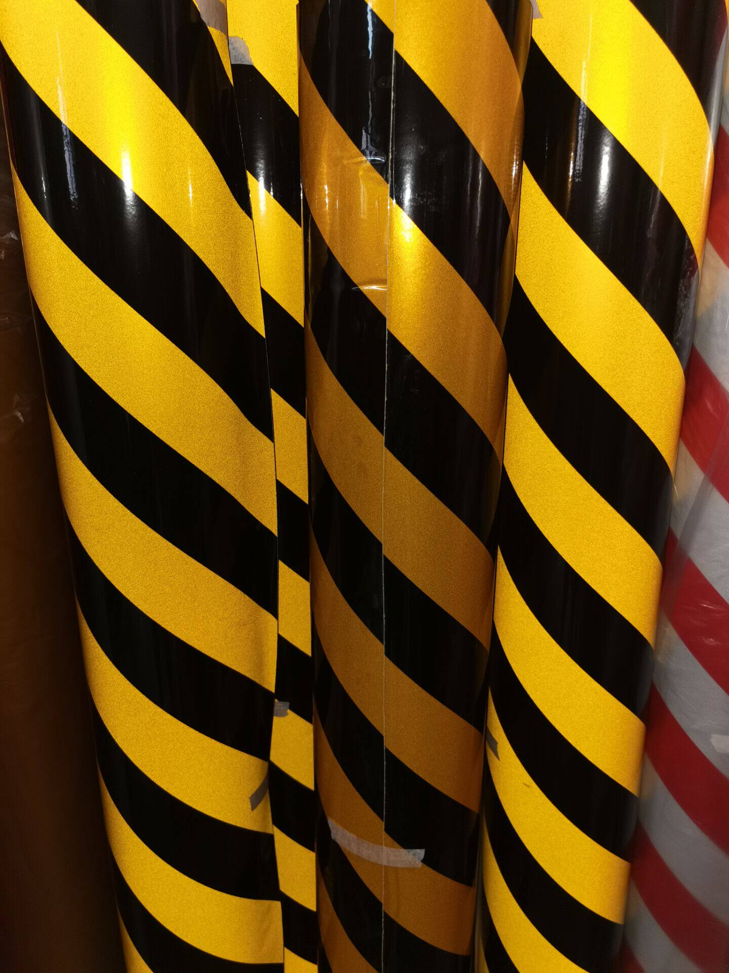 黑黄红白斜纹反光膜警示胶带反光贴条地贴纸防水安全标识警戒划线