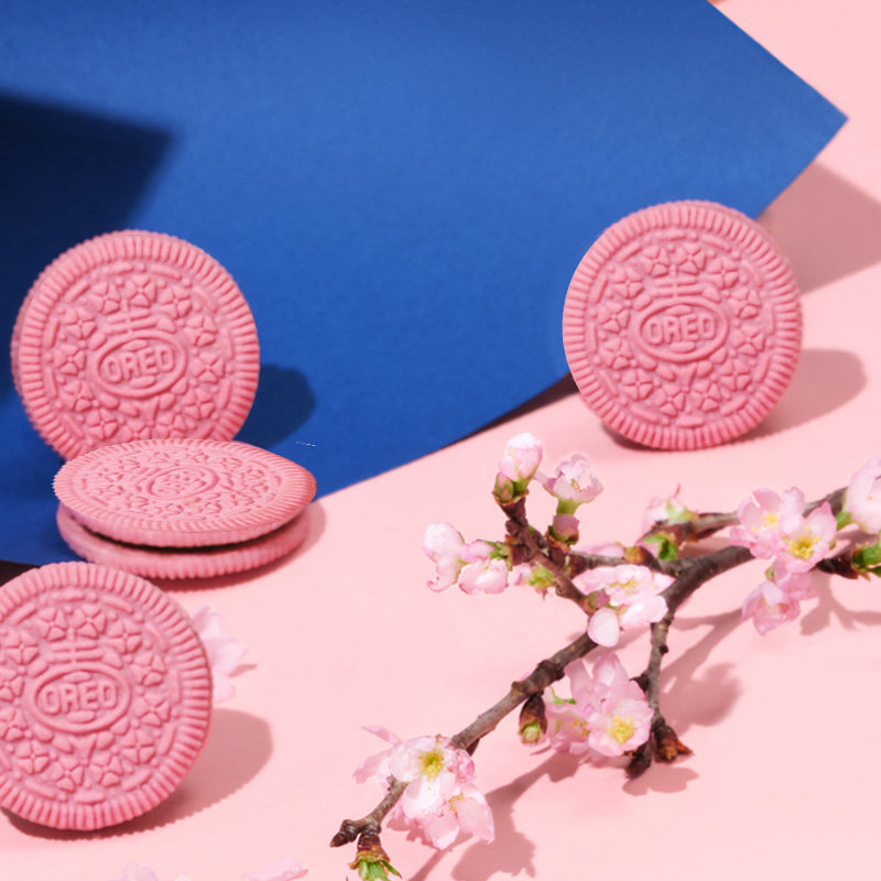 亿滋奥利奥季节限定礼盒858g网红人气樱花粉礼盒休闲零食饼干新品