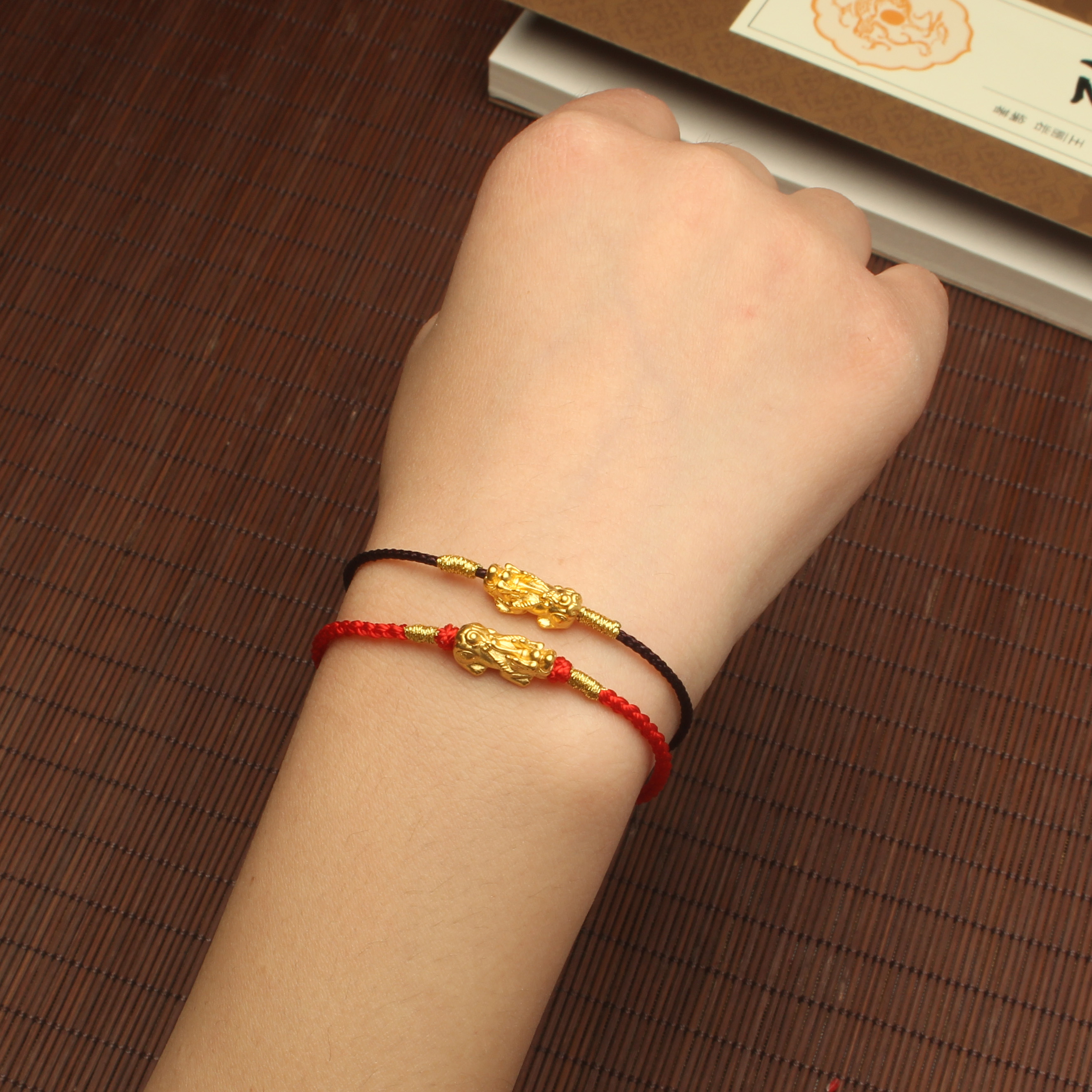 999足金3d貔貅红绳手链超细红手绳女生男本命年招财护身礼品