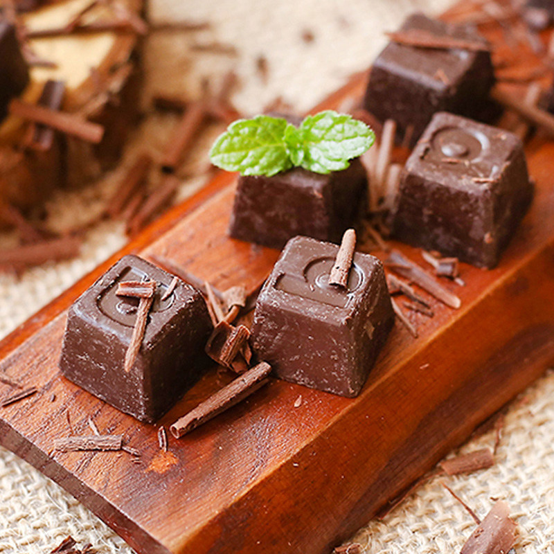 日本进口meito名糖经典原味字母巧克力可可牛奶牛奶巧克力