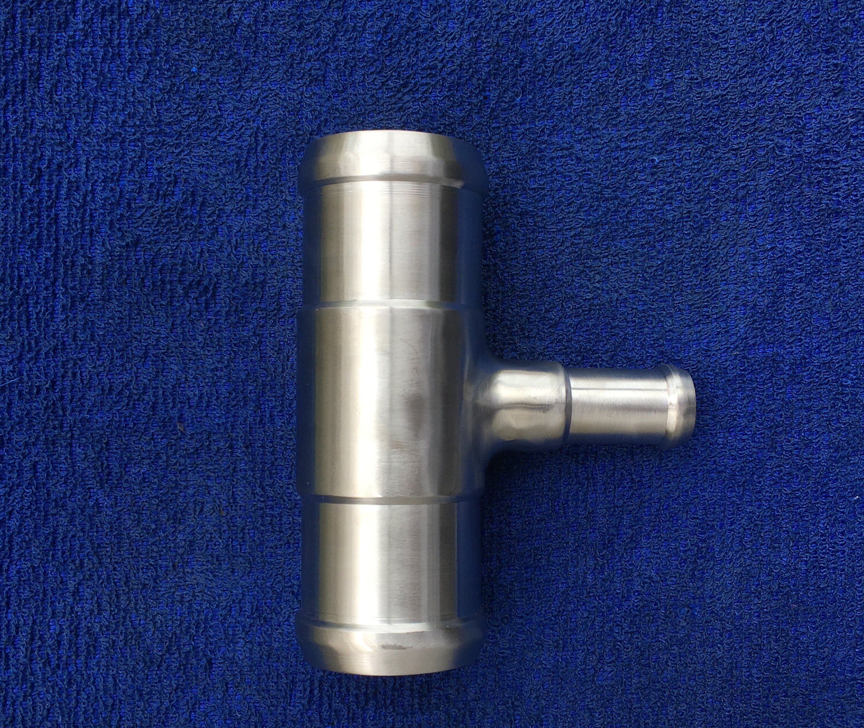 克莱斯勒道奇铂锐锋哲酷威水箱下水管三通接头不锈钢散热器