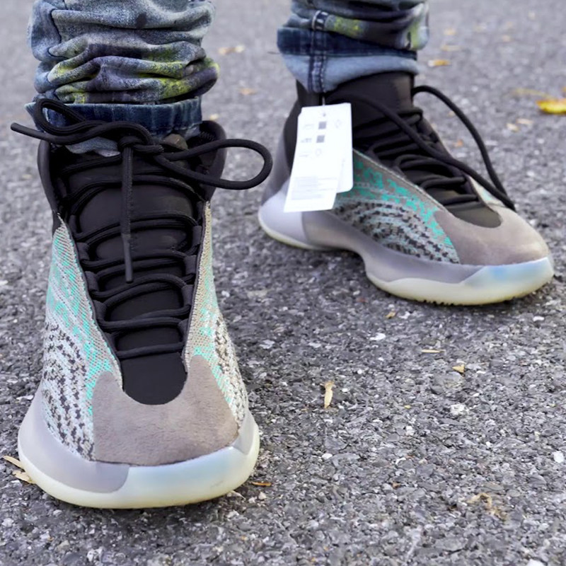 adidasyeezyqntmtealblue灰蓝椰子高帮篮球鞋
